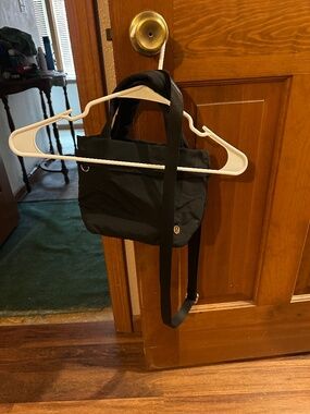 Lululemon quilted handbag